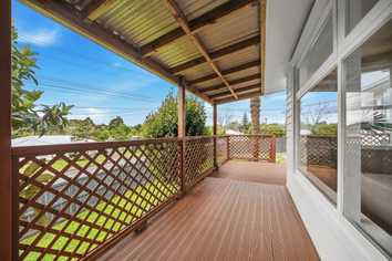 33 Chippendale Crescent, Birkdale