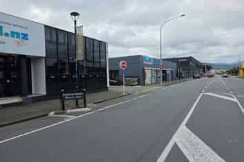 Ground floor retail unit in Petone