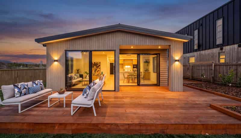 2 Mirek Street, Waikanae