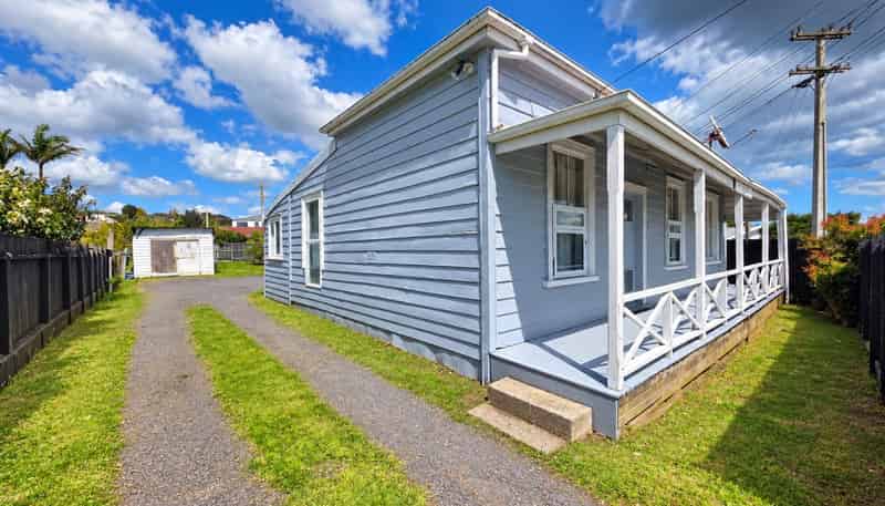 25 Wallace Road, Mangere Bridge