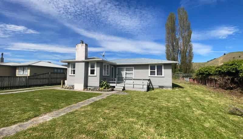 9 Currie Street, Te Karaka