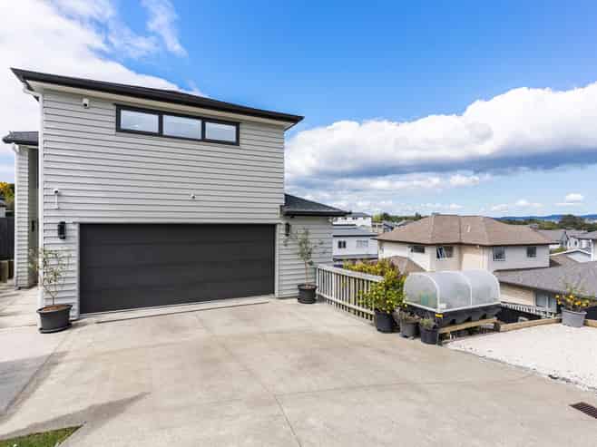 157 Tiriwa Drive, Massey