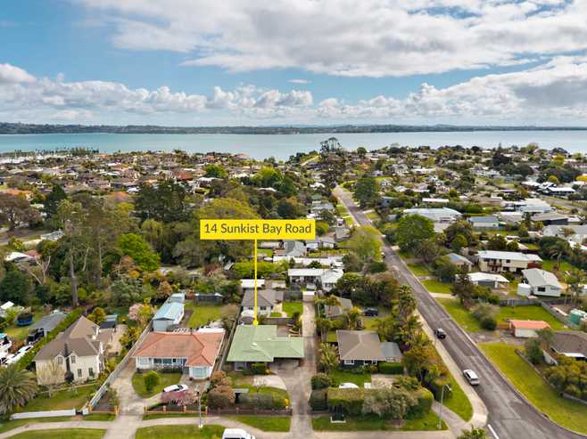 14 Sunkist Bay Road, Beachlands