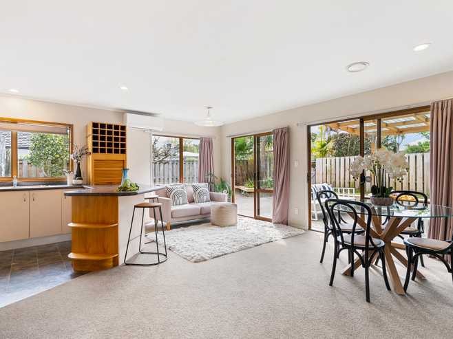14 Sunkist Bay Road, Beachlands