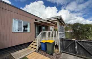 53 Sherwood Avenue, Te Atatu South