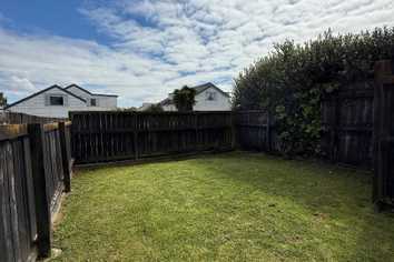 53 Sherwood Avenue, Te Atatu South