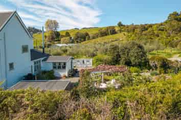 2 Higgins Road, BRIGHTWATER