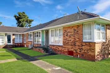 5/2 Bowling Avenue, Epsom