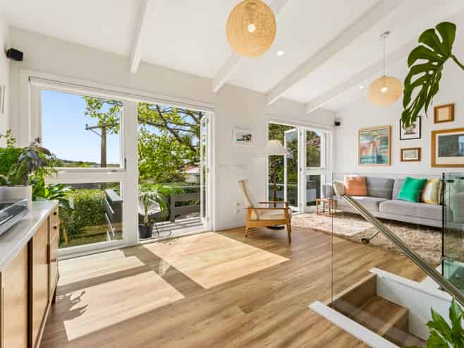 8a Exmouth Road, Northcote