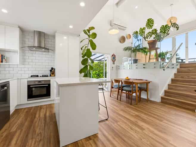 8a Exmouth Road, Northcote
