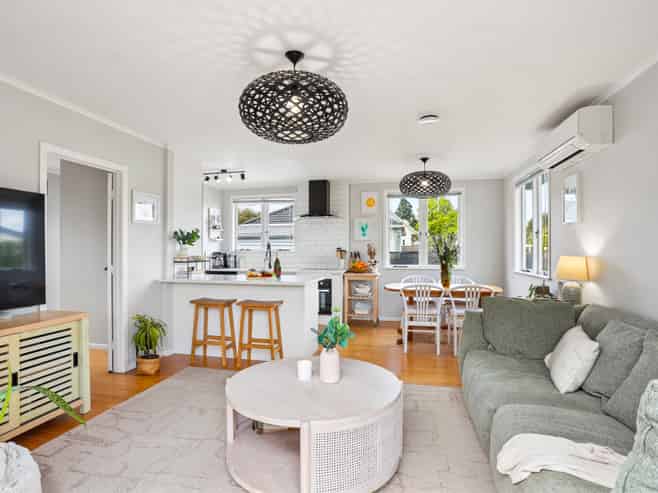 48 Longburn Road, Henderson