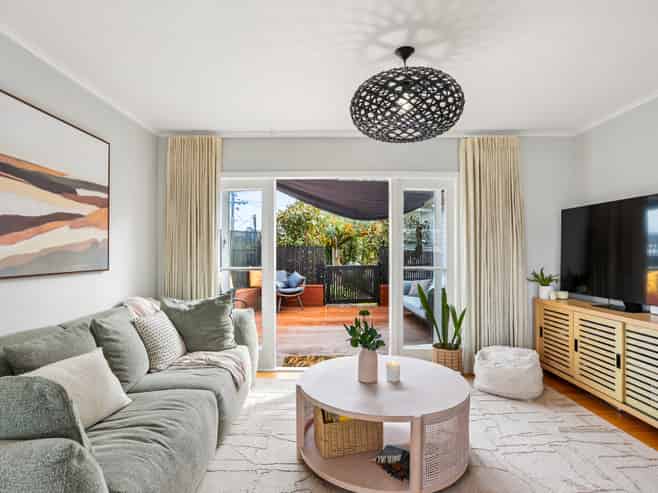 48 Longburn Road, Henderson
