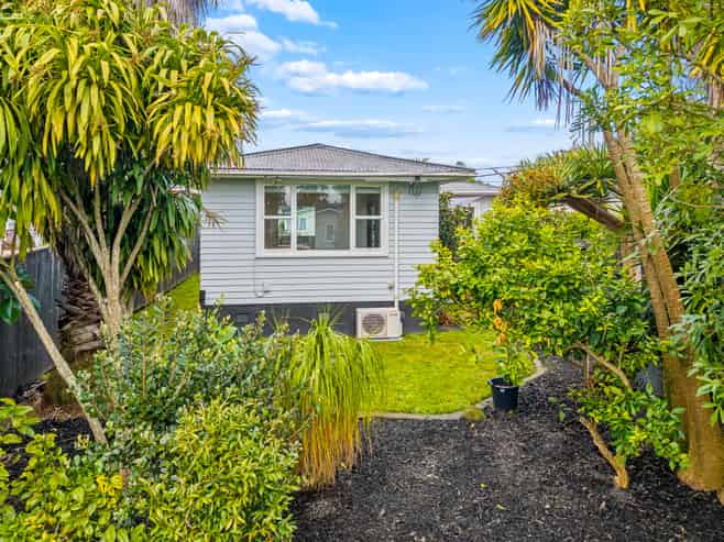48 Longburn Road, Henderson