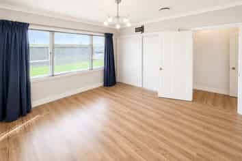 8 Pages Road, Allenton