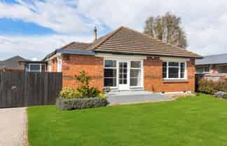 8 Pages Road, Allenton