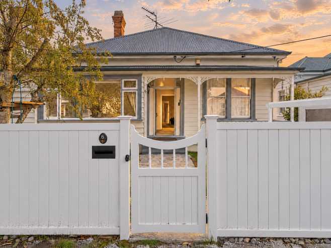 6 Tainui Road, Devonport