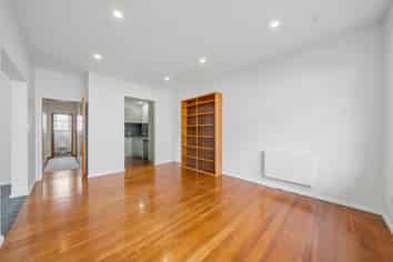 78 Pretoria Street (front unit), Belmont