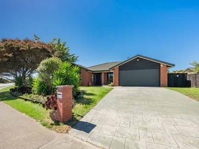 139 Guildford Drive, Paraparaumu Beach
