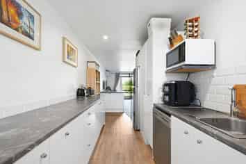 1/98 Burns Street, Cambridge