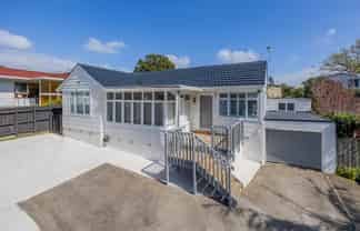 1/180 Lake Road, Northcote