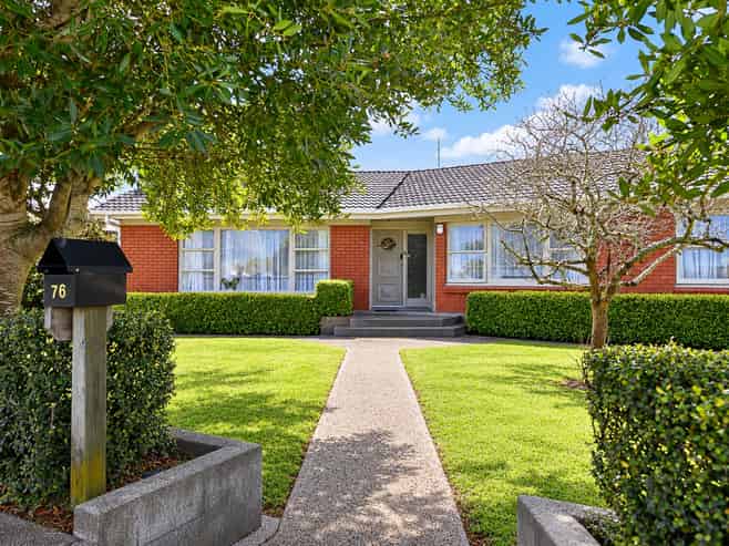 76 Sandwich Road, Saint Andrews