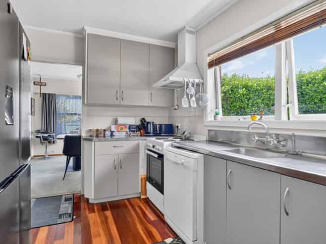 76 Sandwich Road, Saint Andrews