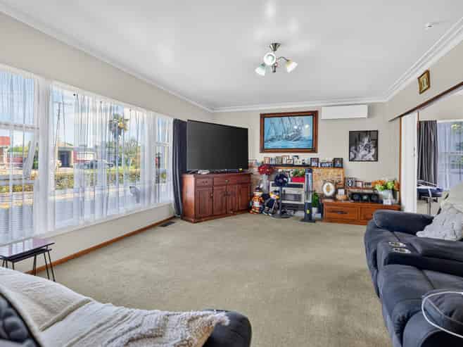 76 Sandwich Road, Saint Andrews