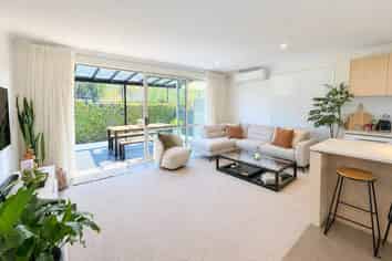 141 Barbarich Drive, Stonefields