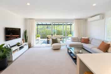 141 Barbarich Drive, Stonefields