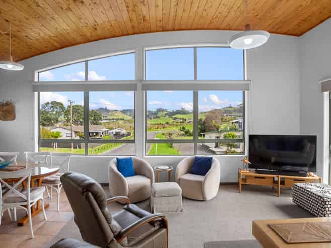 5a Hillview Road, Waihi Beach