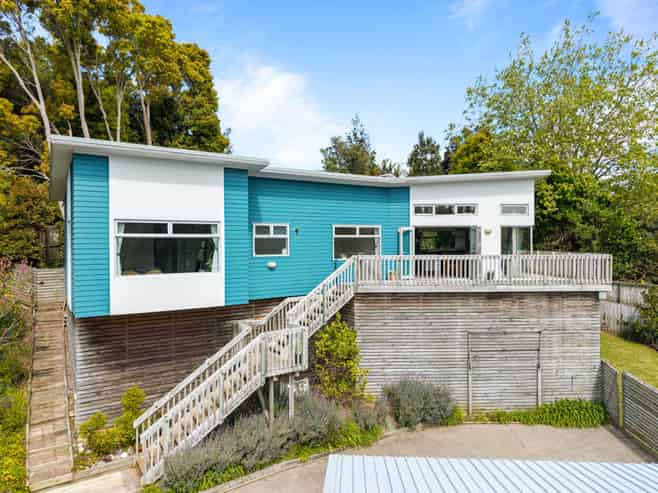 19 Stillwater Crescent, Stillwater