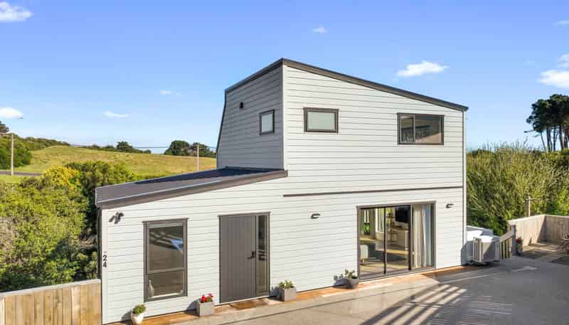 24 Norman Street, Tainui