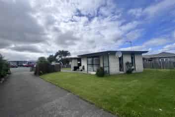 305 Pomona Street, Strathern