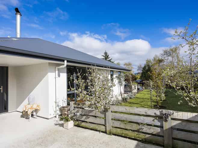 4 Chatham Street, Waihola
