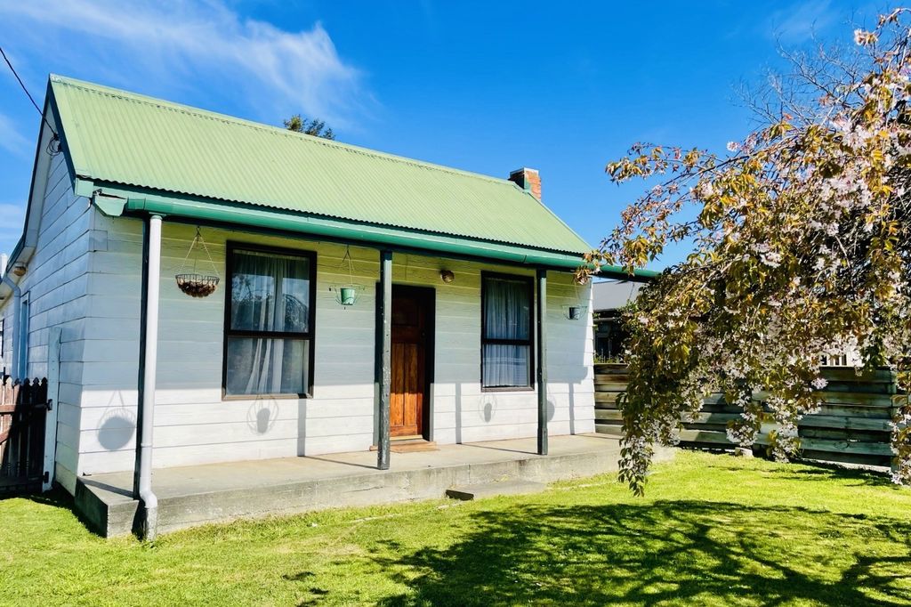 Nelson Street North, Mahora 1
