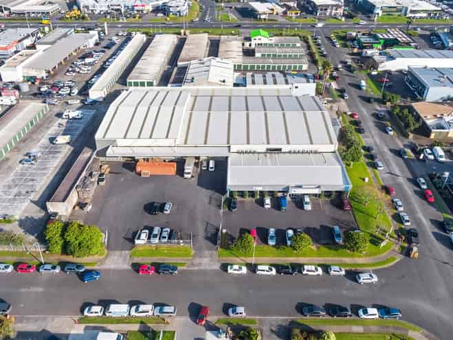 CBRE | Prime East Tamaki Warehouse & Yard Opportunity
