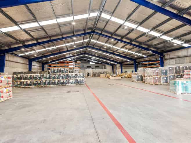 CBRE | Modern Industrial Facility with Dual Access