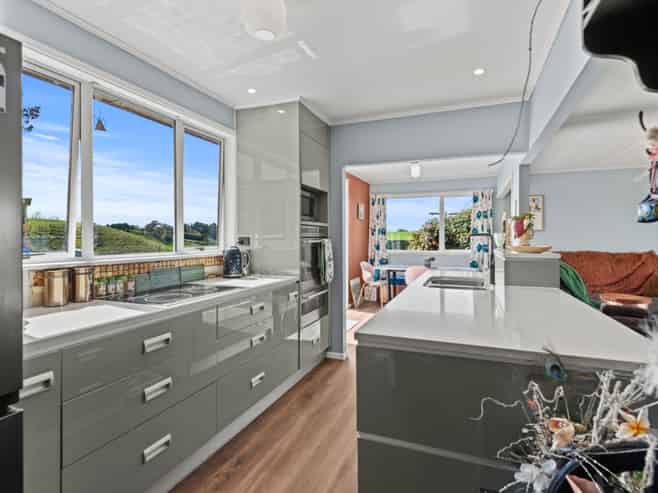 211 Stanway Road, Halcombe