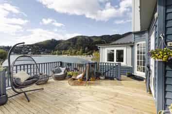 625 Marine Drive, Days Bay