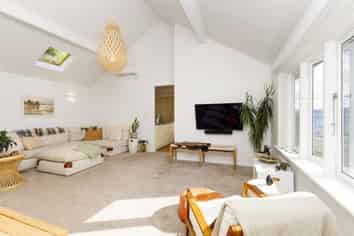 625 Marine Drive, Days Bay
