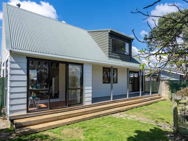 25 Tobys Way, Waikanae Beach