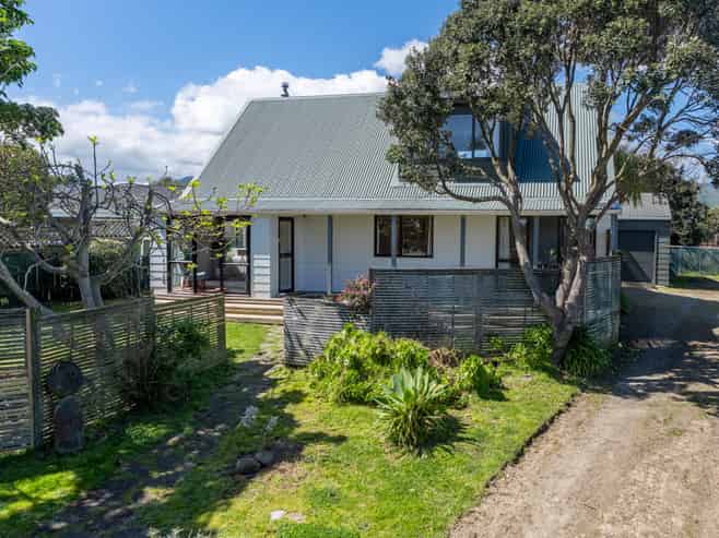 25 Tobys Way, Waikanae Beach