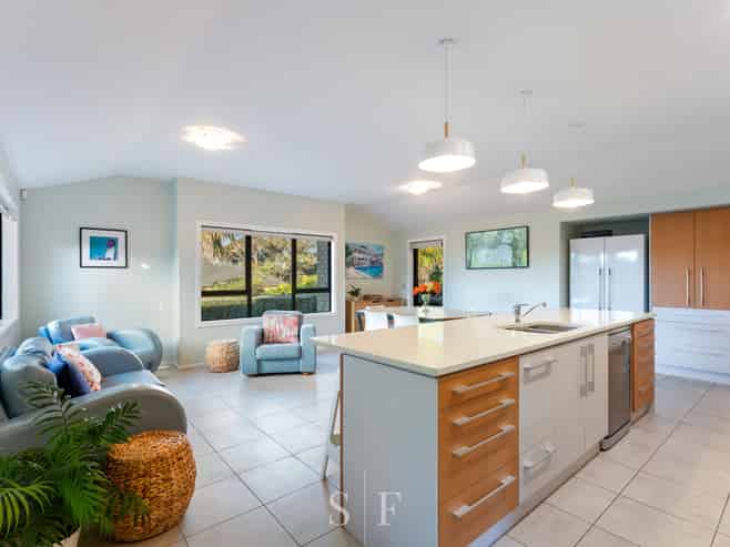 22 Fairway Oaks Drive, WAIKANAE BEACH