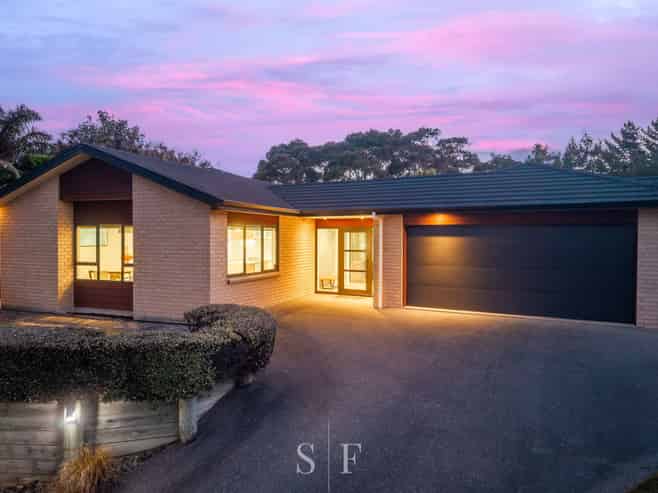 22 Fairway Oaks Drive, WAIKANAE BEACH
