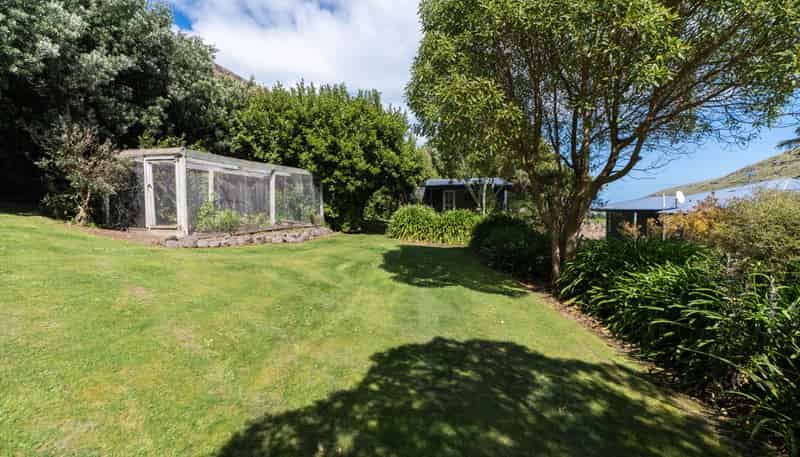 904 Te Oka Bay Road, Little River