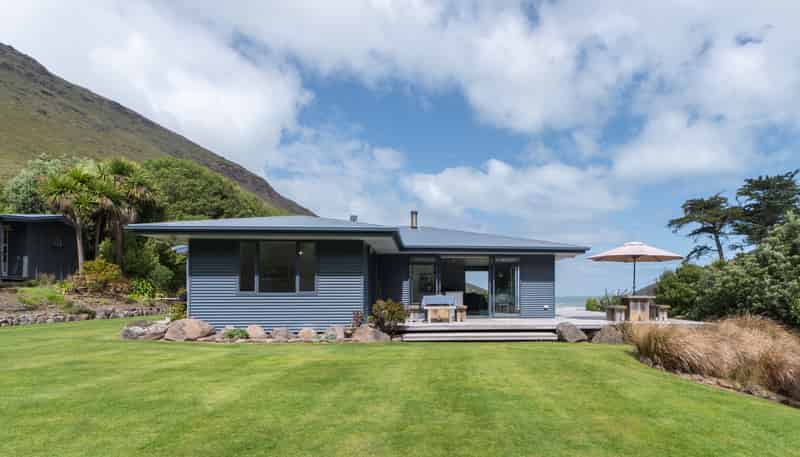 904 Te Oka Bay Road, Little River