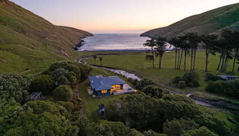 904 Te Oka Bay Road, Little River