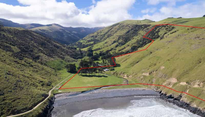 904 Te Oka Bay Road, Little River