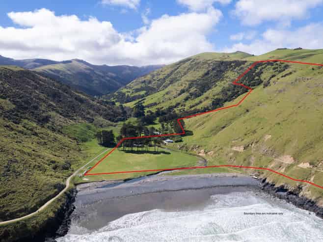 904 Te Oka Bay Road, Little River