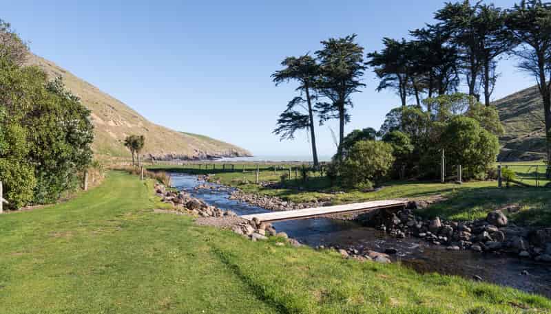 904 Te Oka Bay Road, Little River
